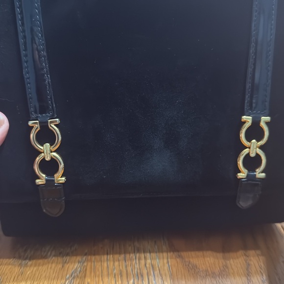 Velvet Salvatore Ferragamo - Picture 2 of 9
